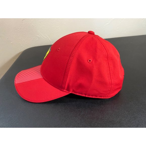 CAP Formula One 1 Scuderia Ferrari Team Scudetto F1 Hat Red LIMITED EDITION - Picture 7 of 12